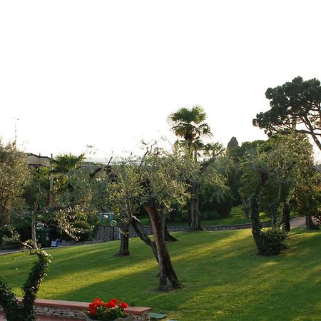 Hotel Desiree - Garda Lake Collection Sirmione Luaran gambar