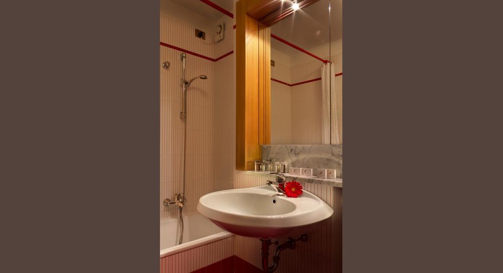 Hotel Desiree - Garda Lake Collection Sirmione Luaran gambar