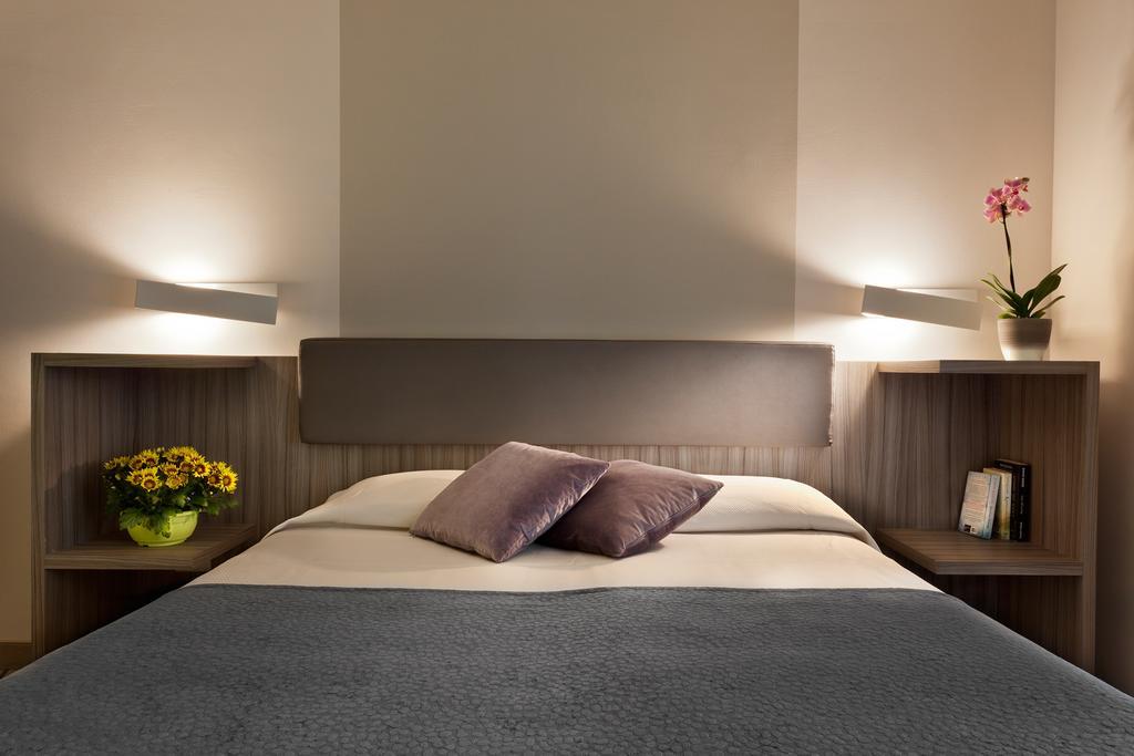 Hotel Desiree - Garda Lake Collection Sirmione Luaran gambar